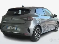 Usata Renault Clio V Techno 91 CV (66 kW) 2025 Grigio Berlina