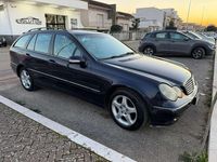 Usata Mercedes C220 Elegance 143 CV (105 kW) 2003 Blu notte Station wagon