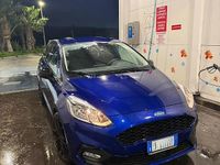 Usata Ford Fiesta 85 CV (62 kW) 2017 Blu Utilitaria