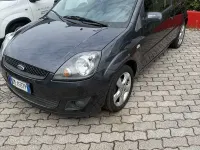Usata Ford Fiesta Ambiente 75 CV (55 kW) 2007 Utilitaria