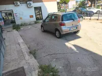 Usata Toyota Yaris 68 CV (50 kW) 2006 Grigio Berlina