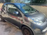 Usata Peugeot 107 68 CV (50 kW) 2007 Nero Utilitaria