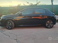 Usata Peugeot 208 Allure 100 CV (73 kW) 2023 Nero Utilitaria