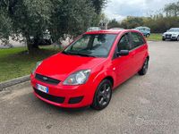 Usata Ford Fiesta Titanium 80 CV (58 kW) 2007 Rosso Berlina