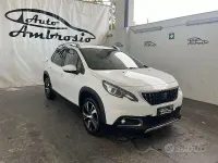 Usata Peugeot 2008 S 120 CV (88 kW) 2017 Bianco SUV
