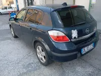 Usata Opel Astra Cosmo 101 CV (74 kW) 2007 Blu Berlina
