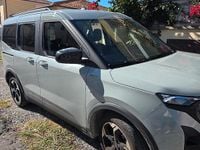 Usata Ford Courier 2024 Verde Monovolume