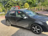 Begagnad VW Golf V Comfortline 105 HK (77 kW) 2007 Svart Sedan