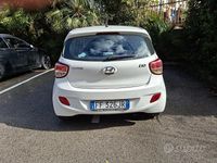 Usata Hyundai i10 Style 65 CV (47 kW) 2016 Bianco Utilitaria