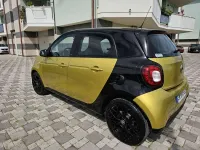 Usata Smart ForFour Passion 90 CV (66 kW) 2018 Oro Utilitaria