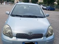 Usata Toyota Yaris Sol 75 CV (55 kW) 2004 Blu/azzurro Utilitaria