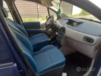 Usata Renault Modus Luxe 75 CV (55 kW) 2005 Bluazzurro Monovolume