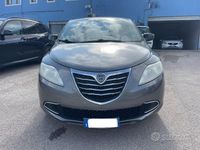 Usata Lancia Ypsilon 69 CV (50 kW) 2012 Grigio scuro Utilitaria