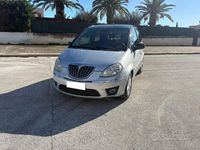 Usata Lancia Musa S 95 CV (69 kW) 2011 Grigio Monovolume