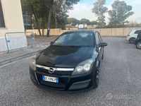 Usata Opel Astra 101 CV (74 kW) 2007 Nero Berlina