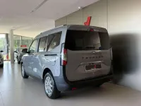 Usata Ford Tourneo Courier Titanium 125 CV (91 kW) 2025 Argento Monovolume