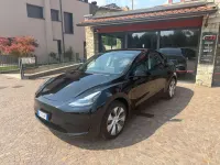 Usata Tesla Model Y RWD 125 kW (170 CV) 2024 Nero SUV