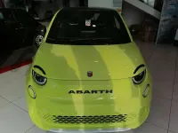 Usata Abarth 500e Turismo 47 kW (64 CV) 2023 Acid green Utilitaria