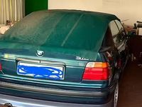 Usata BMW 116 Efficient Dynamics 102 CV (75 kW) 1995 Verde Utilitaria