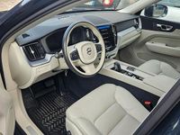 Usata Volvo XC60 Momentum 197 CV (144 kW) 2020 Blu SUV