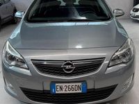 Usata Opel Astra 110 CV (80 kW) 2012 Grigio Berlina