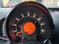 Usata Toyota Aygo Cool 72 CV (52 kW) 2019 Azzurro pastello Utilitaria