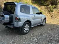 Usata Mitsubishi Pajero Instyle 170 CV (125 kW) 2007 Grigio SUV