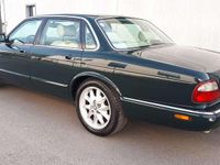 Usata Jaguar XJ8 Executive 284 CV (208 kW) 1998 Verde Berlina