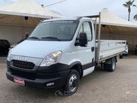 Usata Iveco Daily 170 CV (125 kW) 2012 Bianco pastello Furgone