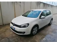 Usata VW Golf VI 102 CV (75 kW) 2011 Bianco Utilitaria