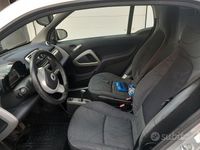 Usata Smart ForTwo Coupé 61 CV (44 kW) 2011 Utilitaria