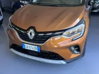 Usata Renault Captur Intens 95 CV (69 kW) 2020 Arancione SUV