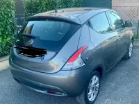 Usata Lancia Ypsilon 69 CV (50 kW) 2016 Grigio Utilitaria