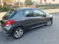 Usata Peugeot 207 88 CV (64 kW) 2010 Grigio Utilitaria