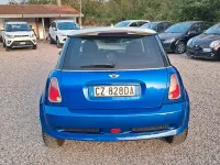 Usata Mini Cooper D 88 CV (64 kW) 2006 Bluazzurro Utilitaria