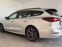 Usata Ford Focus ST-Line X 155 CV (114 kW) 2023 Grigio Station wagon