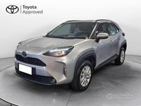 Usata Toyota Yaris Cross Active 116 CV (85 kW) 2025 Grigio argento SUV