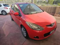 Usata Mazda 2 74 CV (54 kW) 2008 Rosso Utilitaria