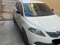 Usata Lancia Ypsilon Gold 95 CV (69 kW) 2016 Utilitaria