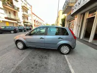 Usata Ford Fiesta 75 CV (55 kW) 2005 Grigio Utilitaria