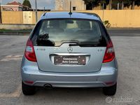 Usata Mercedes A180 108 CV (79 kW) 2010 Blu Berlina