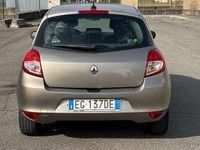 Usata Renault Clio II Luxe 101 CV (74 kW) 2011 Other Berlina