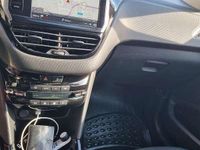 Usata Peugeot 2008 Allure 99 CV (72 kW) 2017 Nero SUV