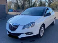 Usata Lancia Delta 120 CV (88 kW) 2010 Utilitaria
