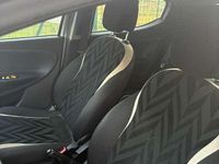 Usata Lancia Ypsilon Gold 69 CV (50 kW) 2017 Utilitaria