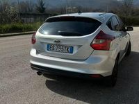 Usata Ford Focus 115 CV (84 kW) 2014 Grigio Berlina