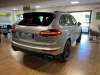 Usata Porsche Cayenne Platinum Edition 250 CV (183 kW) 2017 Grigio SUV