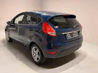 Usata Ford Fiesta Titanium 97 CV (71 kW) 2014 Blu Utilitaria