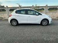 Usata Peugeot 208 75 CV (55 kW) 2017 Bianco Utilitaria