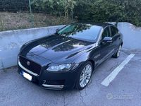 Usata Jaguar XF 200 CV (147 kW) 2016 Grigio Berlina